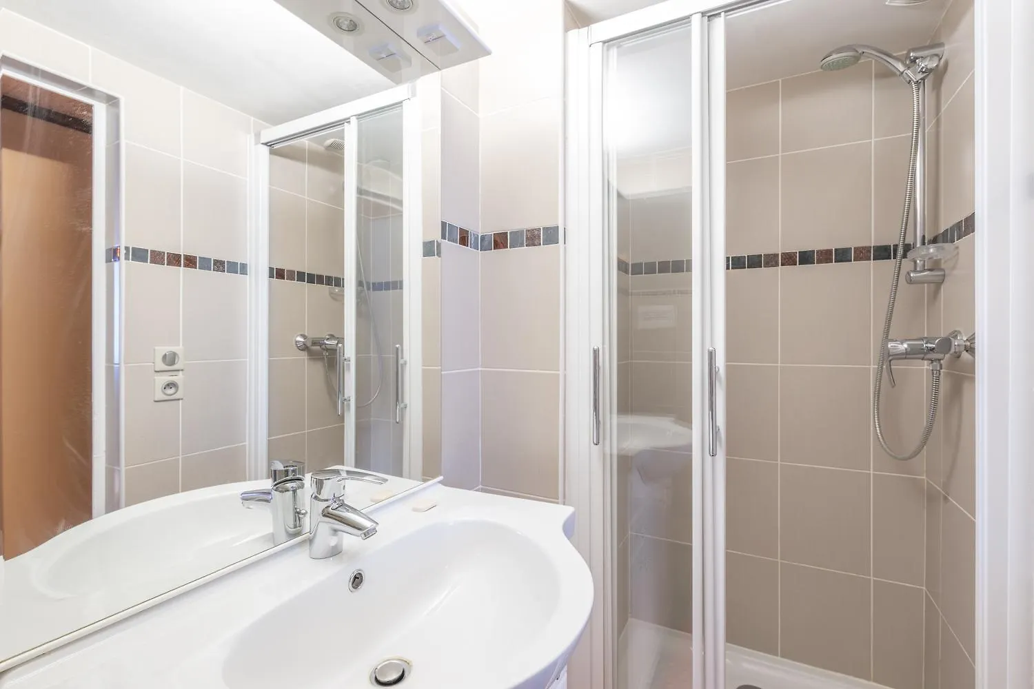 Alpe Two - Sea And Mountain Pleasure 12P- Pieds Des Pistes- Centre - Jacuzzi - Sauna - 5 Chambres - 5 Salle De Bains Alpe d'Huez Frankrike